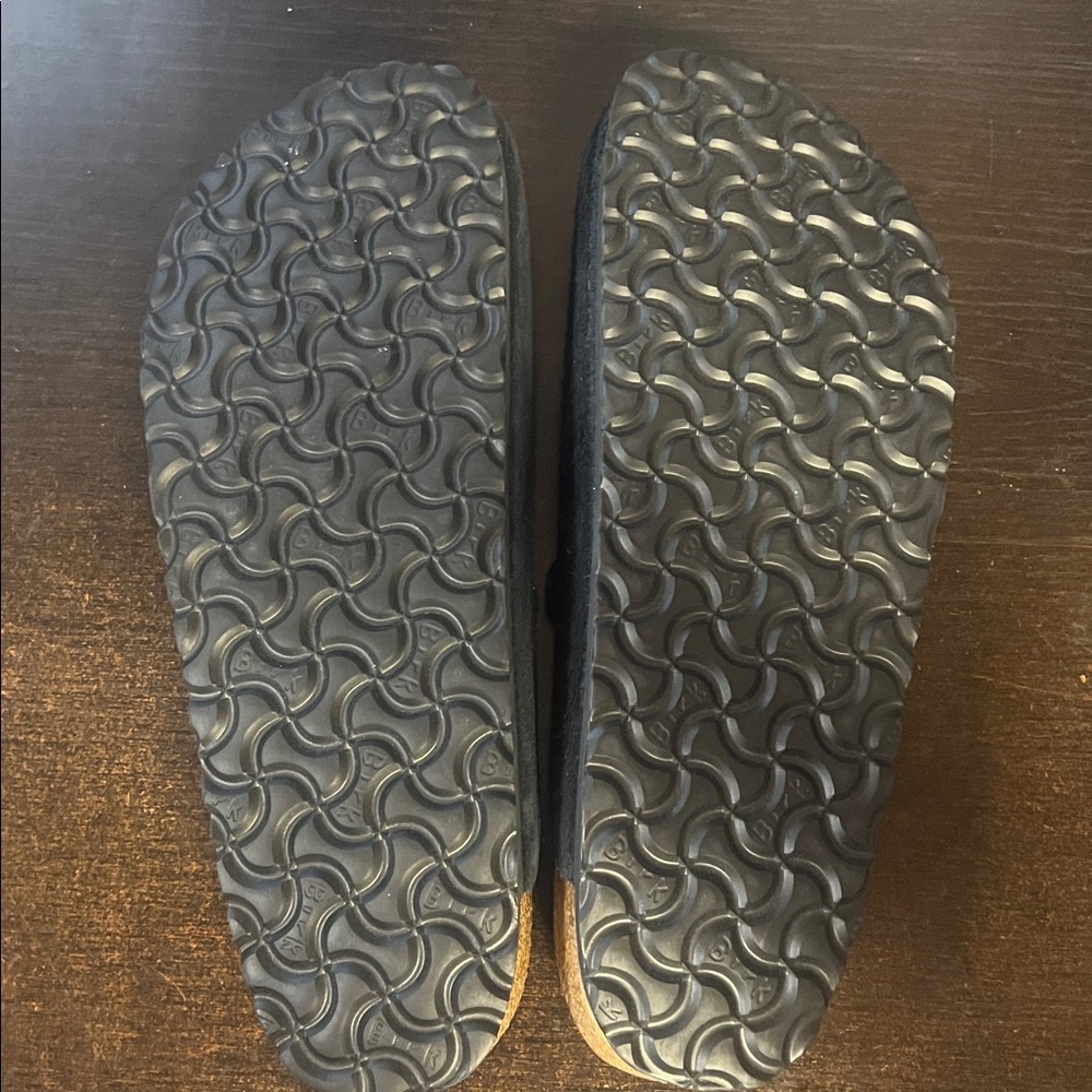 Boston Soft Footbed Black Suede - Picture 3 of 4
